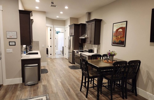 Hurricane Haus | Private Home-2 Bed/2 Bath -HOT TUB / Near Zion NP