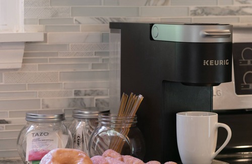 Prospect Haus | Beautiful Private Villa, Hot Tub near the Ohio River, Derby 2023, Bourbon Trail