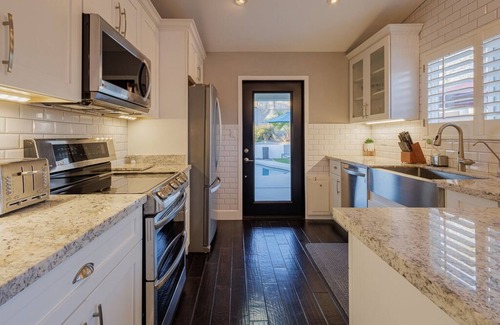 Greenbrier East Villas Haus | Private Home in N Scottsdale, Backyard Oasis + Built-in BBQ!