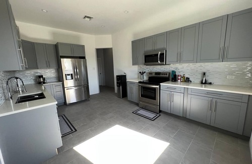 Bodden Town Haus | Private Home