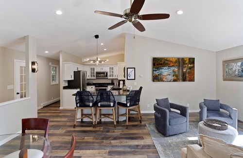 Brill Haus | Private home on 18th hole of Beautiful Butternut Hills. 25 Minutes to Hayward!