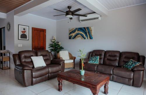 Jaco Haus | Private home with resort style swimming pool