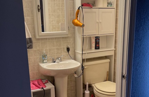 Newcastle Haus | Private home, within minutes to the Black Hills.