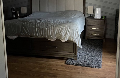 Newcastle Haus | Private home, within minutes to the Black Hills.