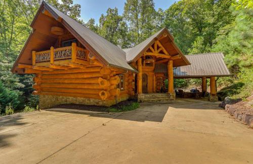 Ranger Haus | Private Hot Tub and Home Theater Ranger Log Cabin!