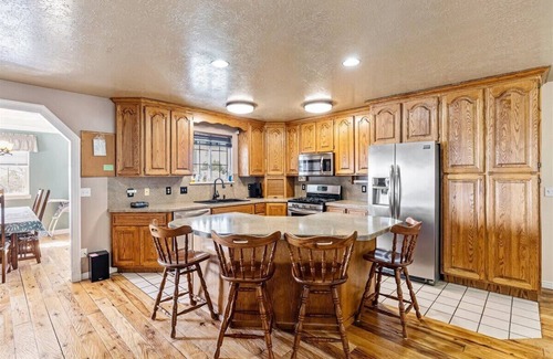 North Ogden Haus | Private HotTub, Veranda & Fully Fenced Yard!