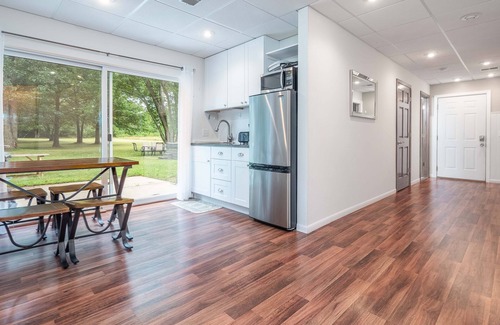 Bridgman Haus | Luxus Lake MI Retreat w / Whirlpool-in der Nähe von Lake MI Strände und Weingüter - 17 Personen