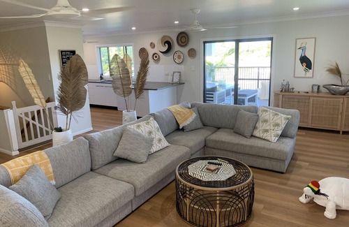 Mission Beach Haus | Private Luxury Villa with Resort Pool