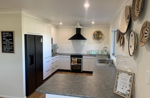 Mission Beach Haus | Private Luxury Villa with Resort Pool