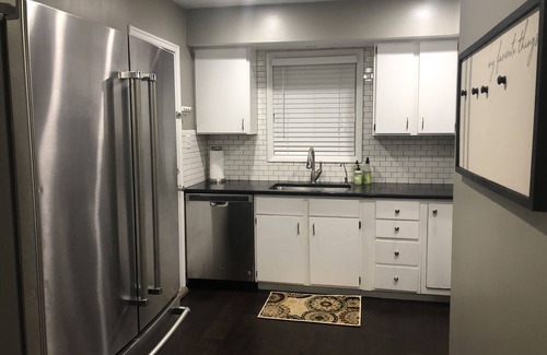 Bountiful Haus | Private Main Floor 2BR By Mountains, Salt Lake City, Airport, Lagoon, & Fun!