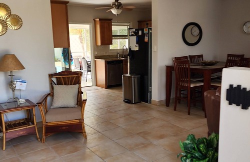 Noord Haus | Privates 3BR Haus, ruhige Sackgasse, Pool, alle Annehmlichkeiten, 3 min zum Strand!