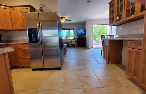 Noord Haus | Privates 3BR Haus, ruhige Sackgasse, Pool, alle Annehmlichkeiten, 3 min zum Strand!