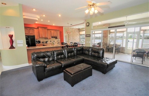 Deltona Lakes Haus | Deltona Private Oasis erwartet Sie! NUR 30 MINS VOM DAYTONA BEACH !!