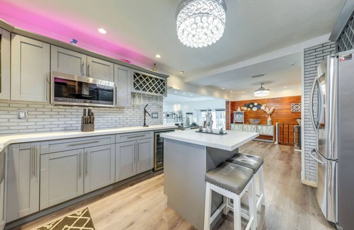 West Park Haus | Private Oasis in West Park Near the Beach!