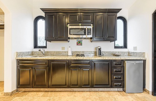 Buzzards Haus | Private ocean view 4bd villa. Pet friendly. Steps to the Pristine Beach.