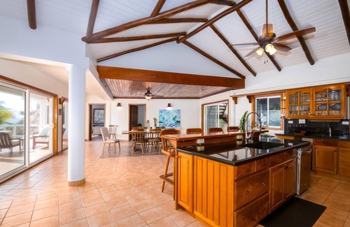 Placencia Wohnung | Private Oceanfront 4-Bed Villa w/Pool on Huge Lot