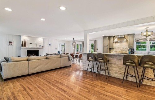 Rehoboth Beach Haus | PRIVATE POOL, EXTENSIVE DECK AND SCREENED IN PORCH!! MINI WEEKS ALSO AVAILABLE WITH SATURDAY OR WEDNESDAY CHECK-IN. BOOK TODAY!!