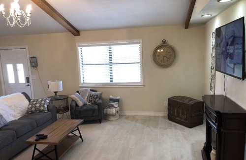 Carlsbad Haus | Private fenced Ranch Style