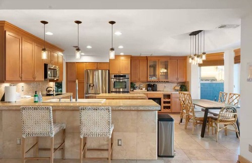 Homestead I HOA Haus | Private Resort Vibes | Pool, Hot Tub & Arcade Fun