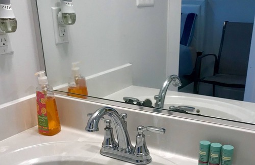 Wheaton-Glenmont Haus | Private room in a new construction house