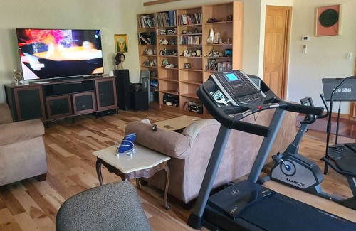 Rackerby Haus | Private Room in House w Heated Pool, Hot Tub, Sauna, Game Room, Beautiful Nature