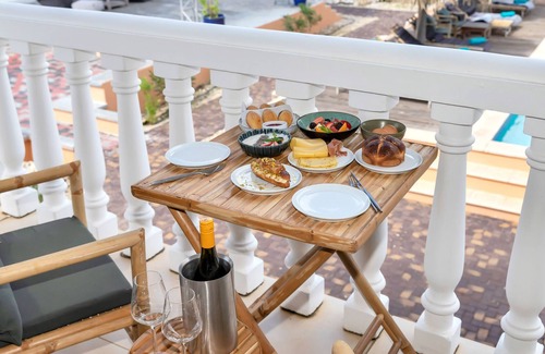 Kralendijk Haus | Private room with balcony (first floor) - Boutique Hotel Wanapa