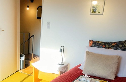 Martinez Bed & Breakfast | Private room with balcony