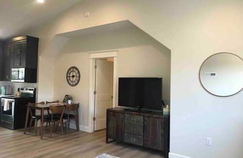 Hurricane Wohnung | Private Scenic Stay at Sycamore Lane