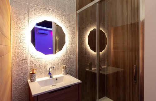 Faubourg North Wohnung | Harmonie Spa-Apartment-Whirlpool-Deluxe