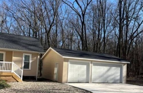 Mishawaka Haus | Private & Spacious Home 5 miles from Notre Dame