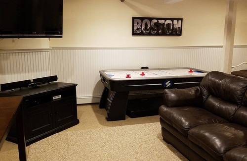 Reading Wohnung | Private, geräumige Suite, privater Eingang, in der Nähe von Boston