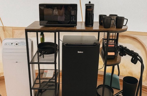 Boss Wohnung | Private Stargazing Tent Hickory Hideaway – Peaceful Glamping with Fire Pit & Open Skies