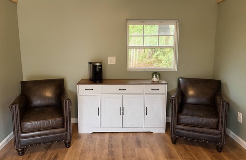 Boss Wohnung | Private Stargazing Tent Hickory Hideaway – Peaceful Glamping with Fire Pit & Open Skies