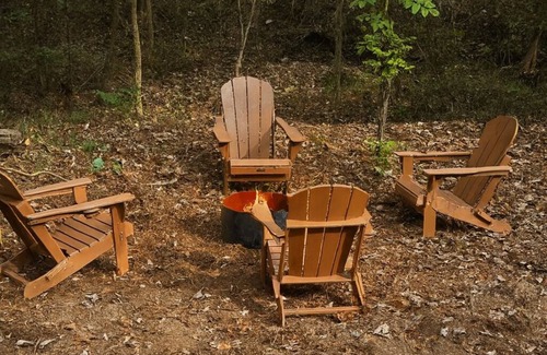 Boss Wohnung | Private Stargazing Tent Hickory Hideaway – Peaceful Glamping with Fire Pit & Open Skies