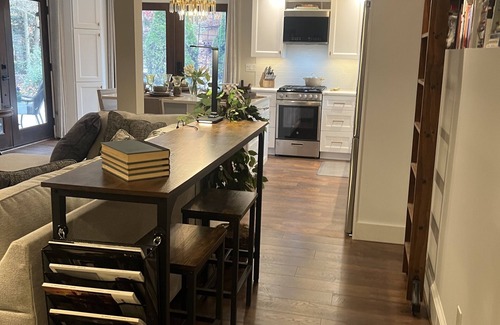 Roswell Wohnung | Private Terrace Garden Apt. - Newly Renovated - minutes from Historic Roswell