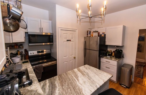 Downtown Wilmington Haus | Private townhouse near downtown and state park