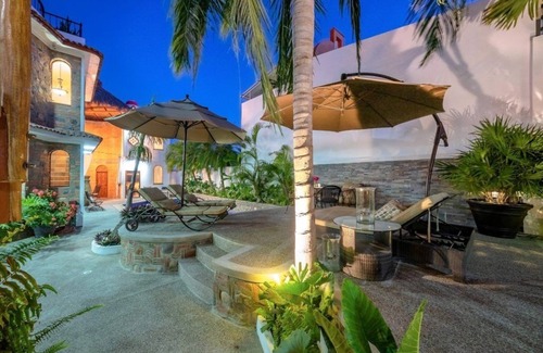 Bucerias Haus | Private Villa, Authentic Cook Included, heated pool, just steps to the beach