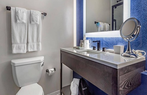 The Loop Hotel | Professional Hotel - Short distance to the AHR Expo