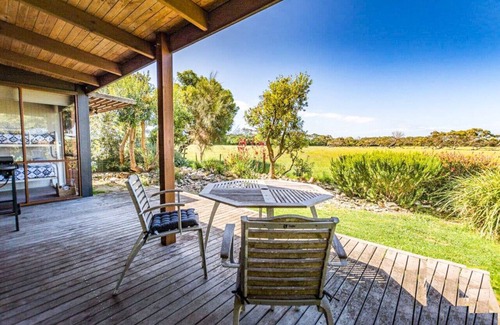 Sandy Point Haus | Prom Coast Oasis - Sandy Point