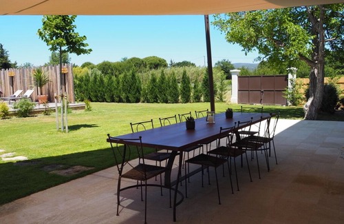 Robion Haus | Provenzalisches Bauernhaus im Jahr 2019 renoviert, Authentizität, Charme, Klimaanlage, SPA-Pool-Village