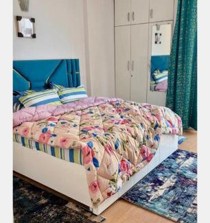 Greater Noida Wohnung | Proview 3 Bhk colorful and cosy apartment