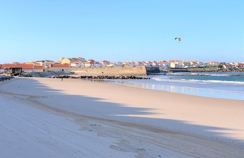 Peniche de Cima Wohnung | Purple Studio 100 Meter vom Strand von Peniche entfernt