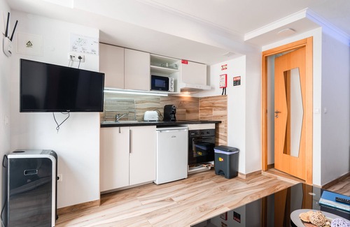Peniche de Cima Wohnung | Das Purple Studio mit Gemeinschaftsterrasse liegt 200 m vom Strand Peniche entfernt