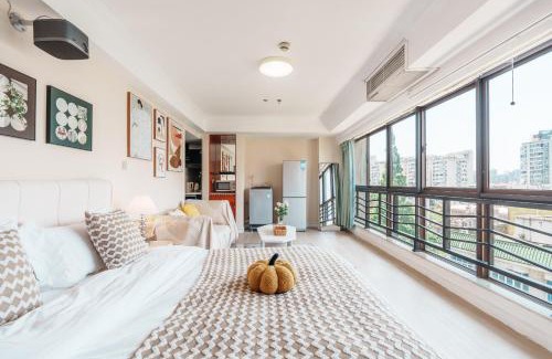 Pudong Wohnung | Qiya Luxury Apartment Lujiazui Beiyangjing Subway Station Branch