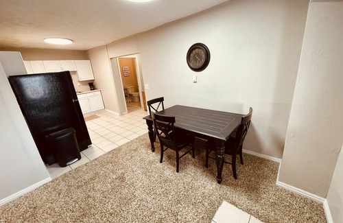 Ucon Wohnung | Quaint 100-Year-Old Historic Building Apt#3: Cozy Stay!