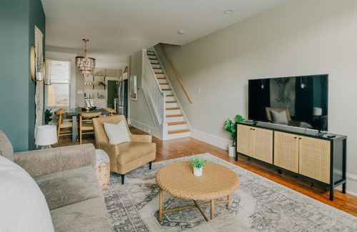 Lancaster Haus | Quaint Boho Home in Lancaster City