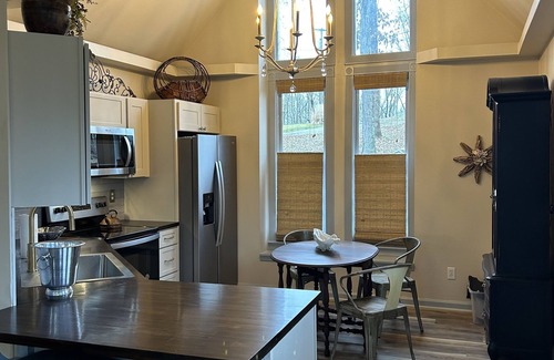 Pegram Hütte | Quaint Cottage in the Woods 20 minutes to Downtown