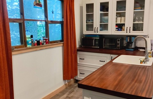 Belfast Hütte | Quaint Cottage on Swan Lake