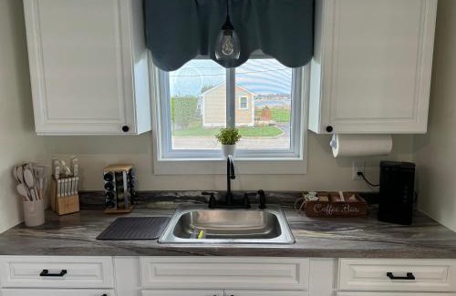 Bliss Corner Haus | Quaint, family friendly Beach house for 4