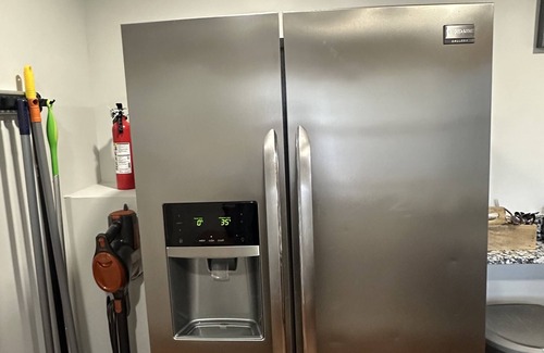 East Point Haus | Quaint home in a quiet neighborhood!! Near airport!